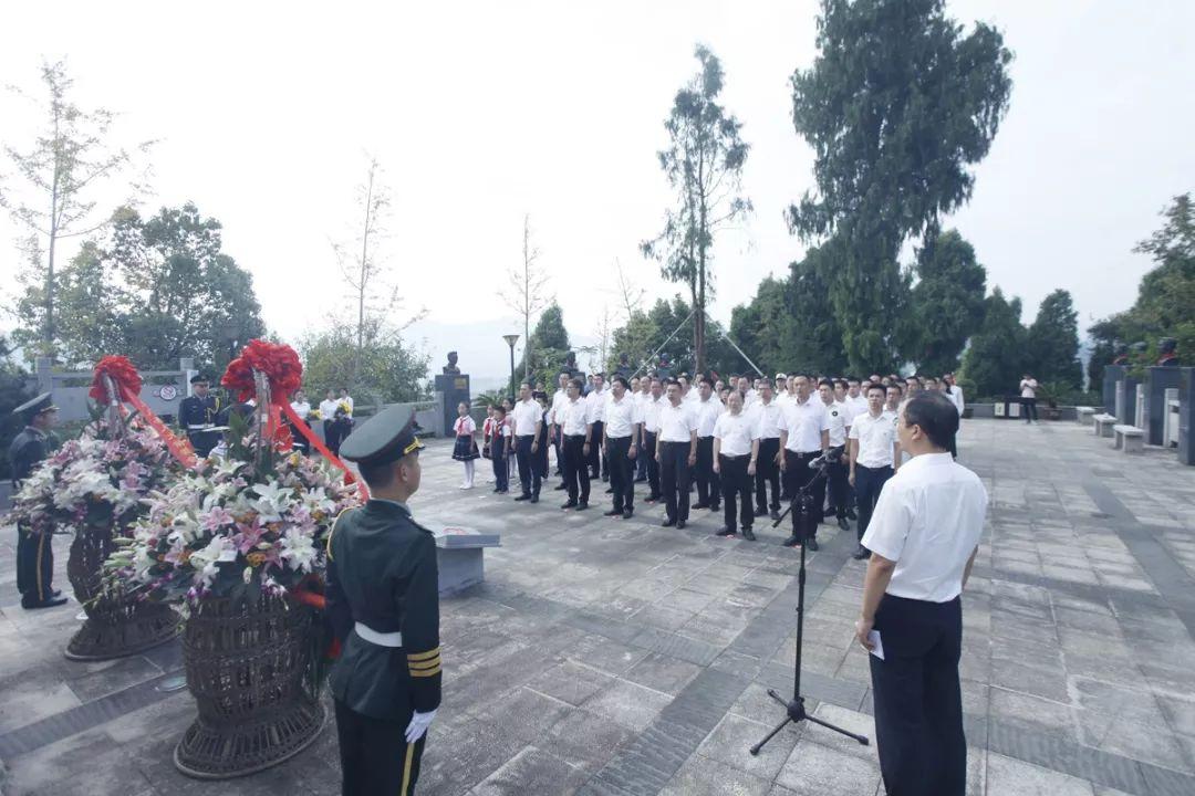 三門鎮(zhèn)領導團隊全新亮相，攜手共筑輝煌未來